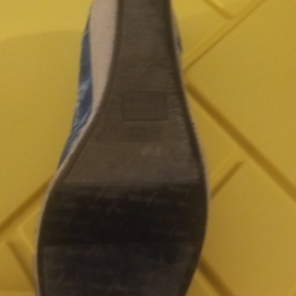TOMS - Picture 12 of 12